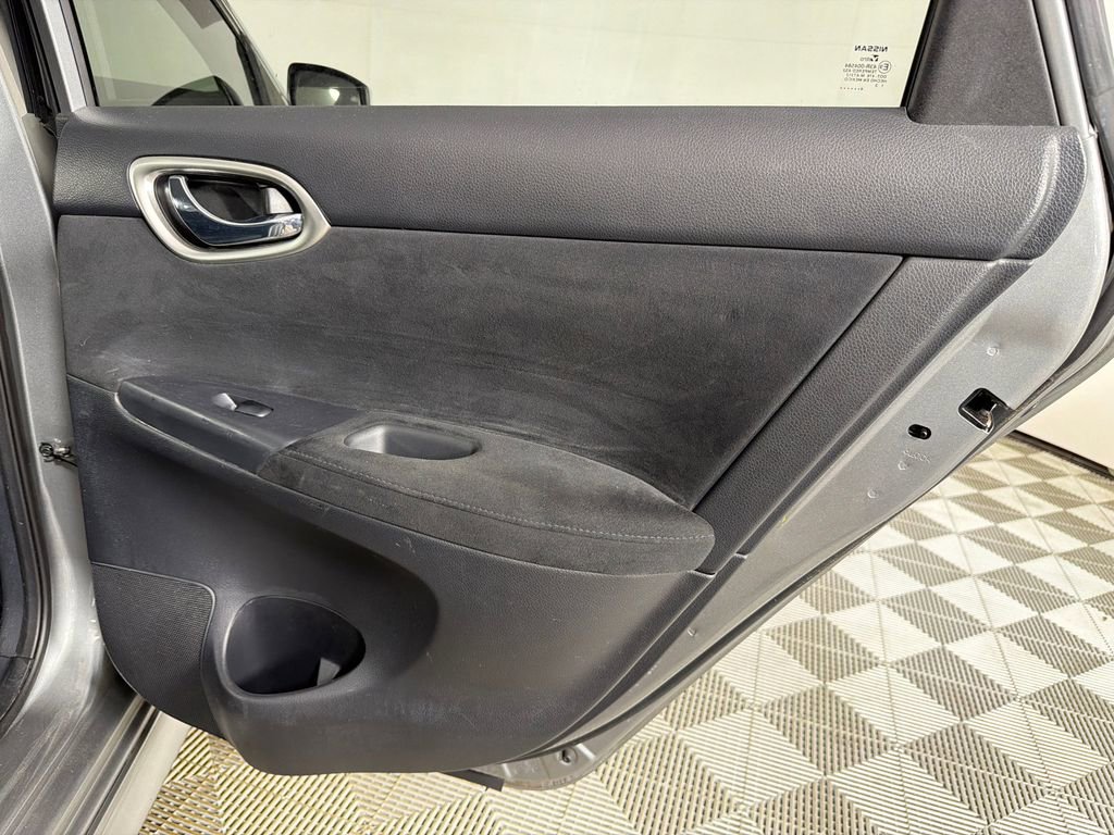 Used 2014 Nissan Sentra SR FWD image 16
