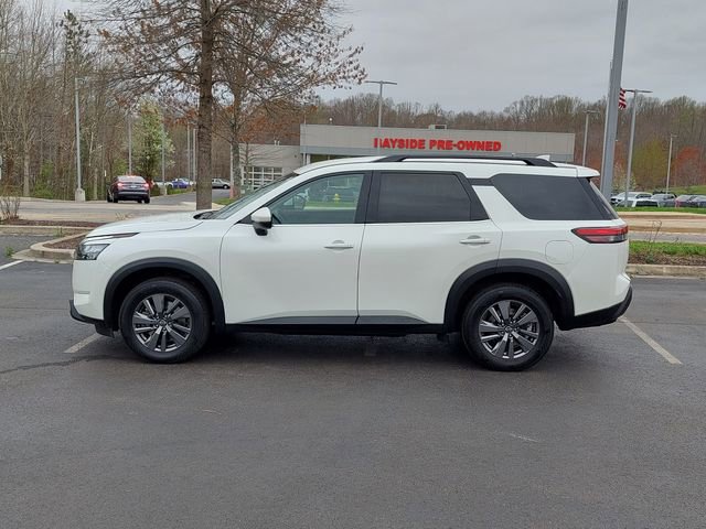 Used 2024 Nissan Pathfinder SV FWD image 6
