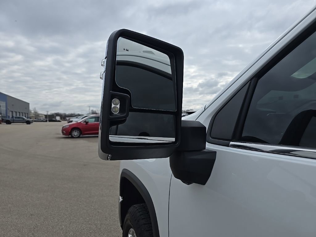 Used 2025 Chevrolet Silverado 2500 LTZ w/ LTZ Plus Package image 6