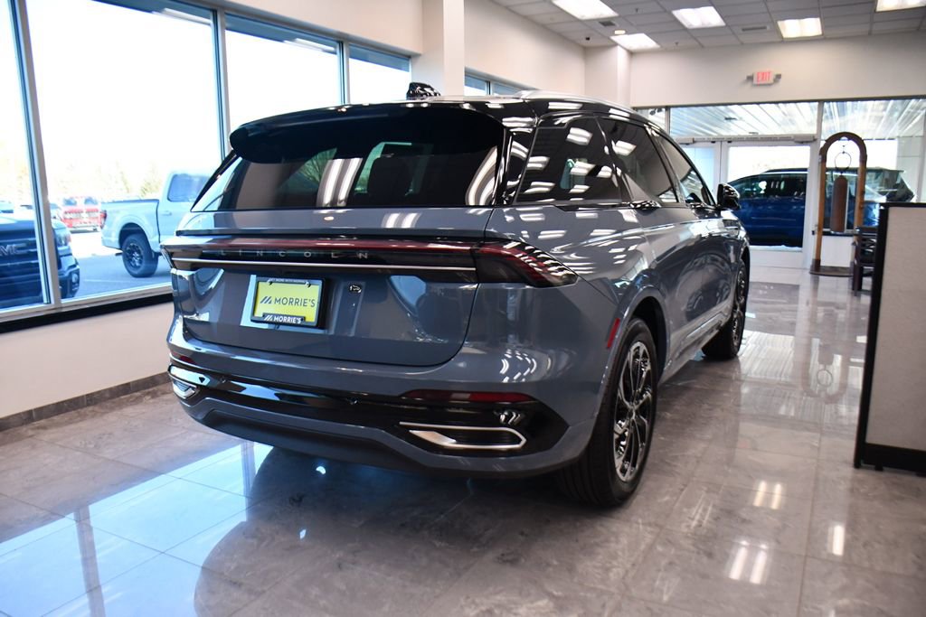 Used 2026 Lincoln Nautilus Reserve AWD/4WD image 6