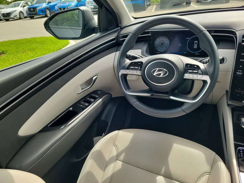 Used 2022 Hyundai Tucson SEL w/ Convenience + Premium Package FWD image 15