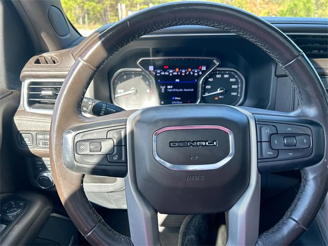Used 2021 GMC Yukon Denali w/ Denali Premium Package image 18