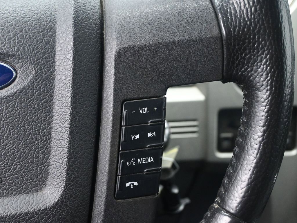 Used 2014 Ford F150 Lariat w/ Lariat Chrome Package image 13