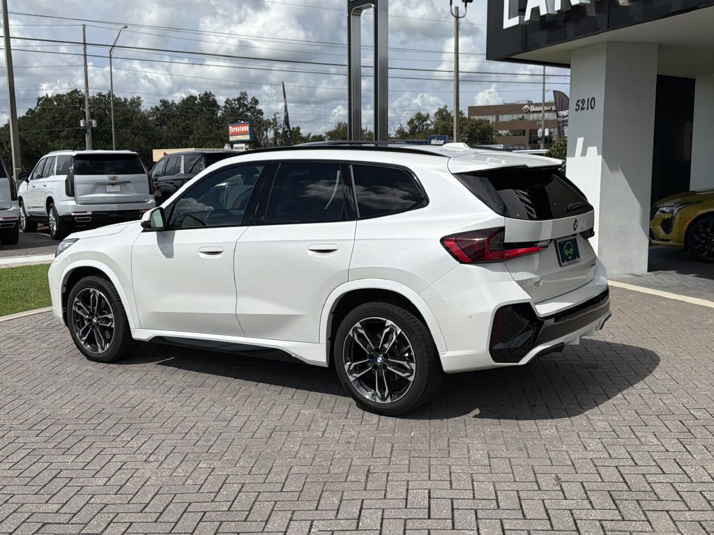 Used 2025 BMW X1 xDrive28i AWD/4WD image 4