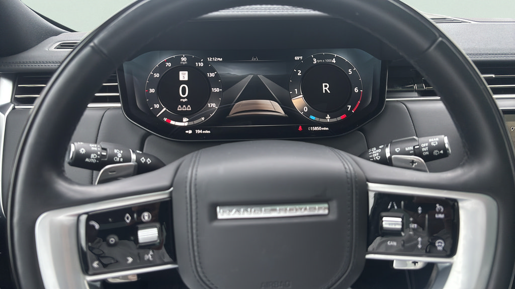 Used 2025 Land Rover Range Rover SE AWD/4WD image 16