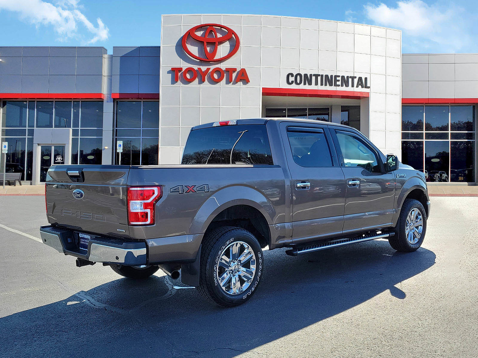 Used 2020 Ford F150 XLT w/ Equipment Group 301A Mid image 5