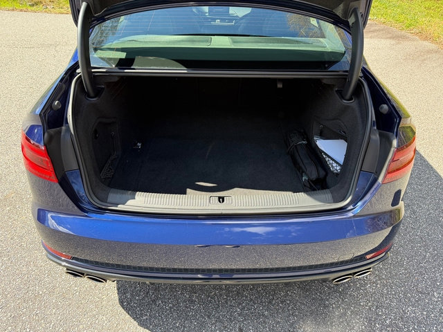 Used 2019 Audi S4 Premium Plus w/ Premium Plus Package image 17