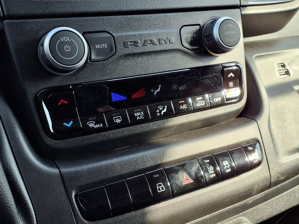 New 2026 RAM ProMaster 2500 w/ Safety Group FWD image 11