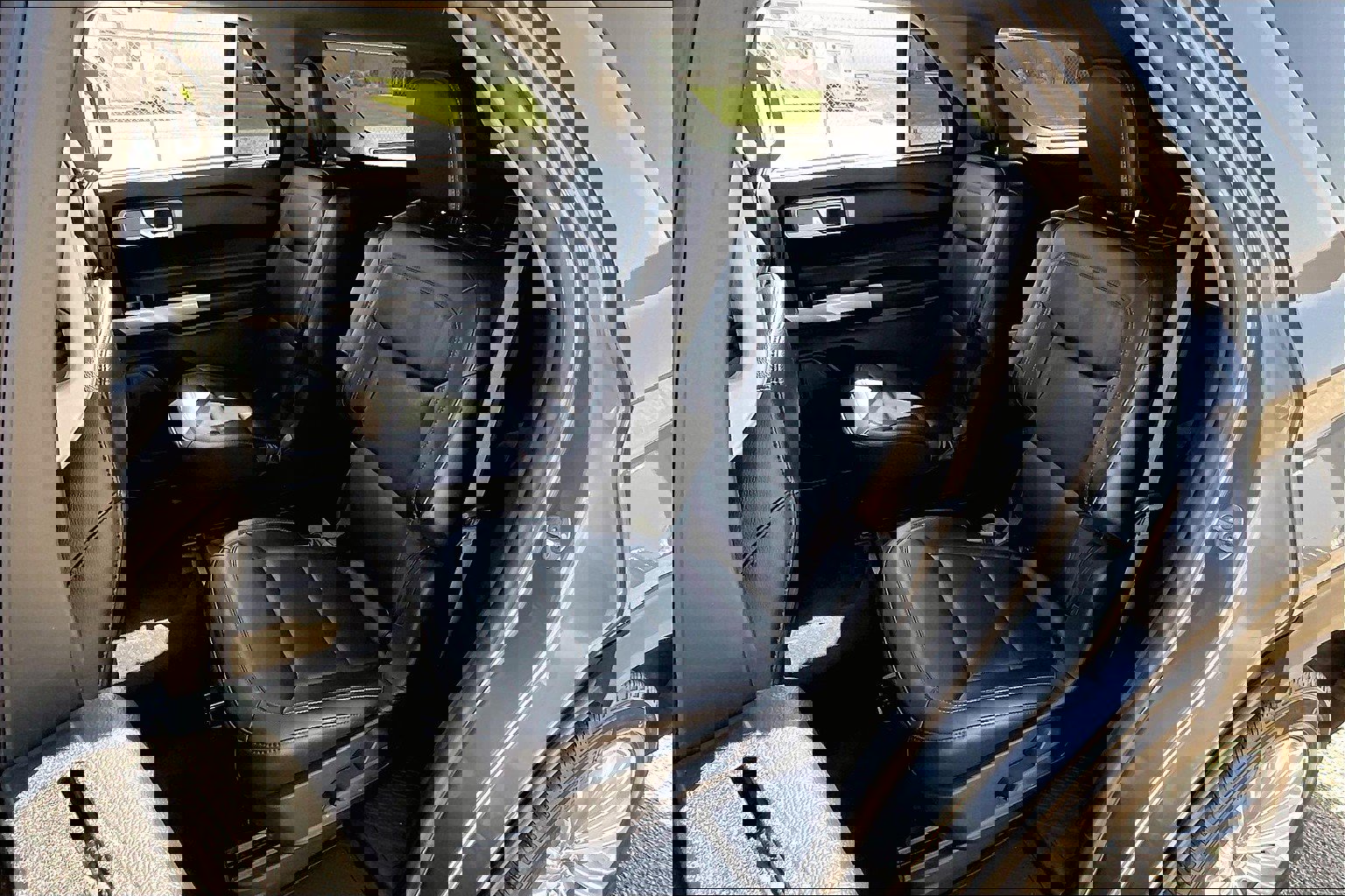 Used 2021 Ford Explorer Limited w/ Hybrid Equipment Group 310A image 18