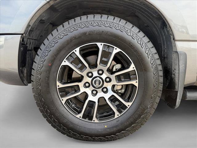 Used 2022 Nissan Titan SV w/ Accessory Utility Package image 23