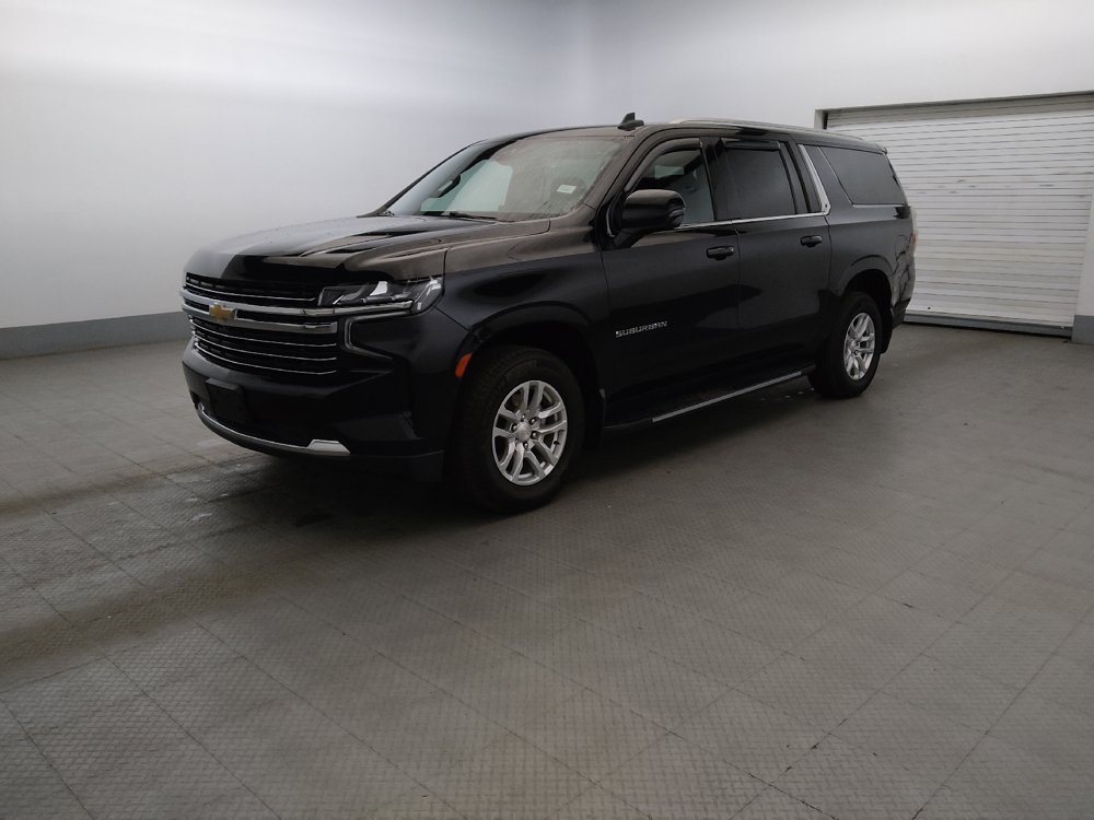 Used 2022 Chevrolet Suburban LT w/ Luxury Package AWD/4WD image 2