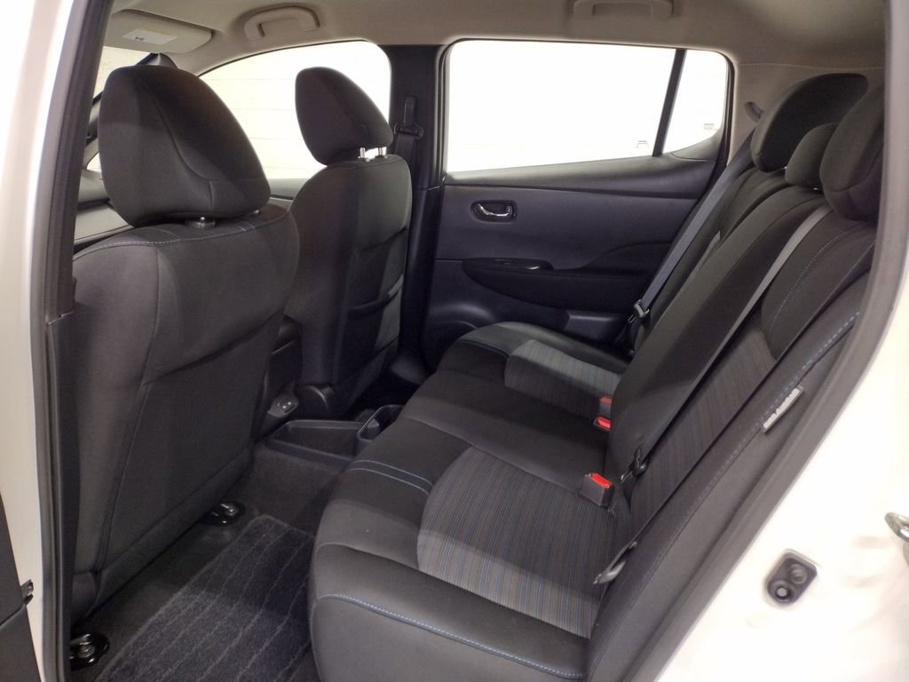 Used 2023 Nissan Leaf S image 21