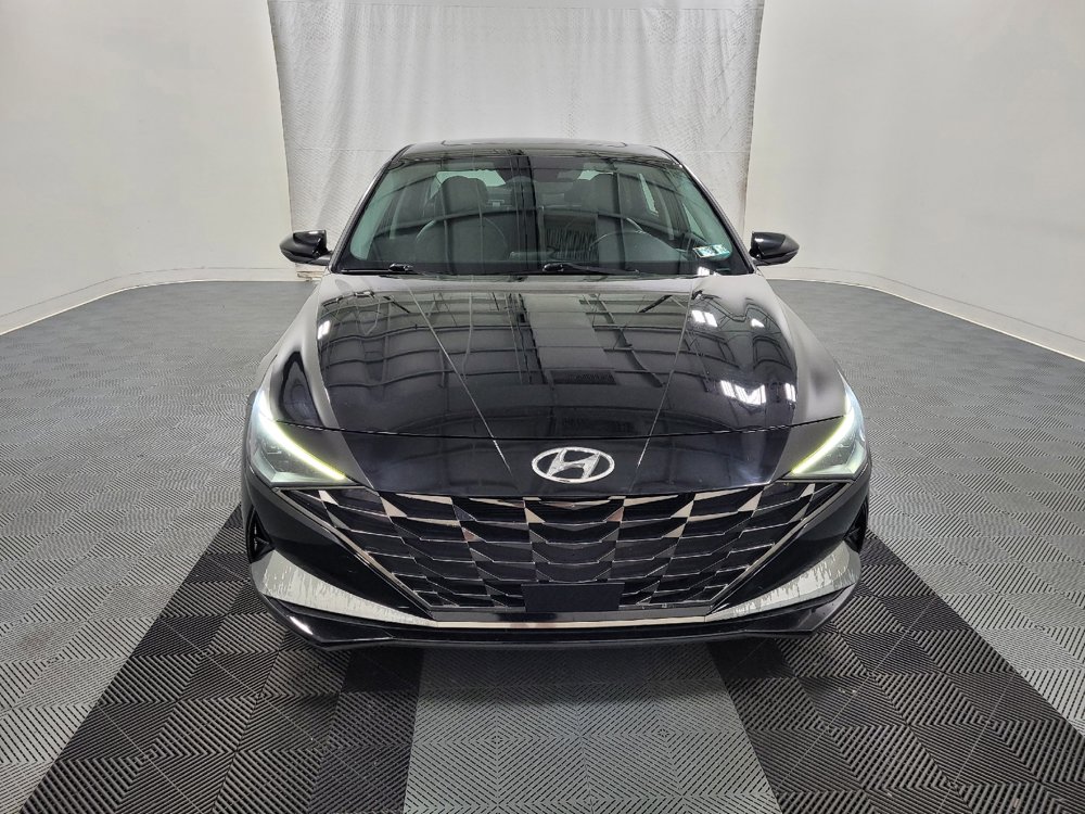Used 2021 Hyundai Elantra Limited FWD image 14