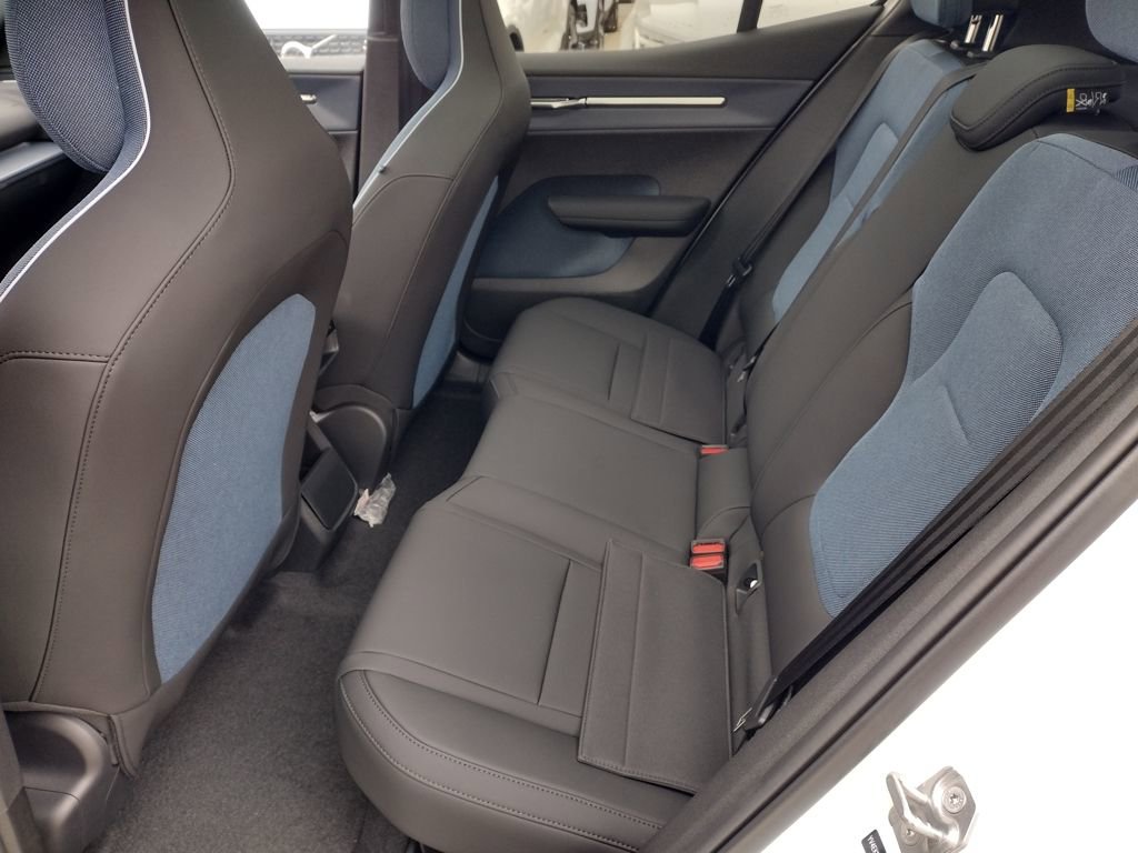 New 2025 Volvo EX30 Ultra w/ Climate Package AWD/4WD image 16