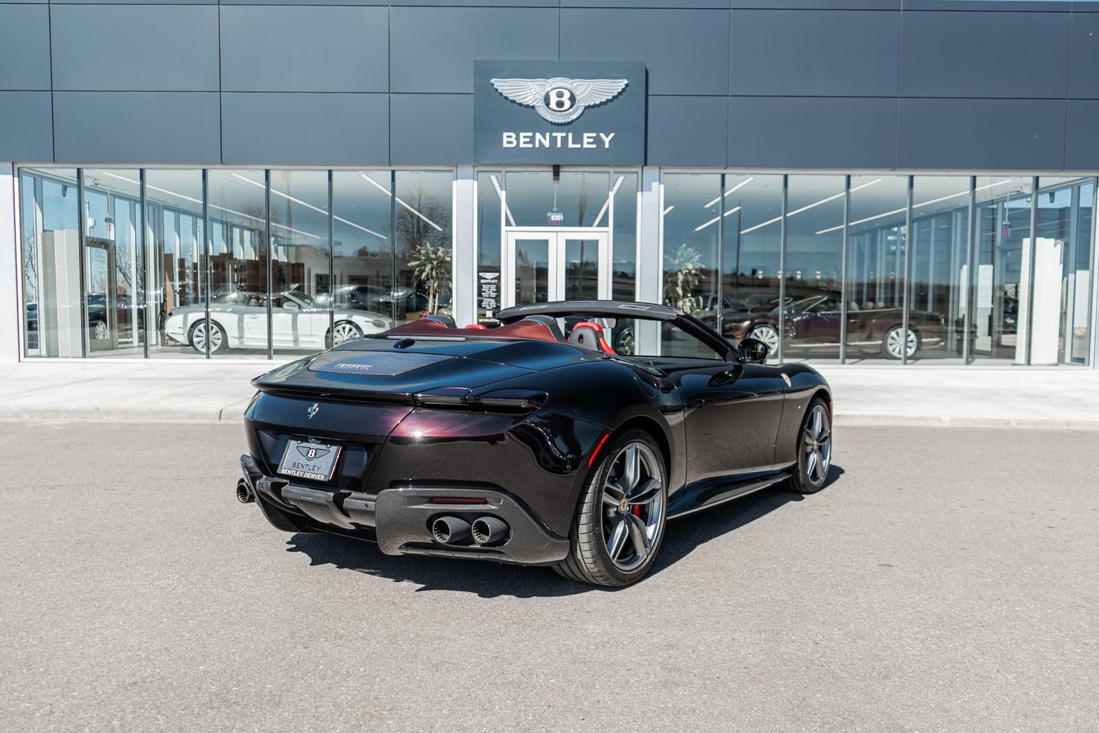 Used 2024 Ferrari Roma Spider image 3