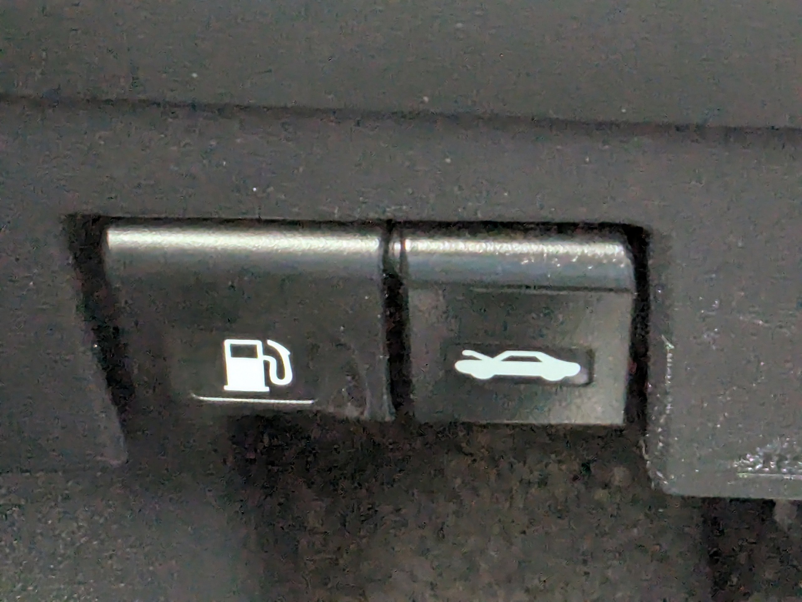 Used 2024 Nissan Versa SR FWD image 29