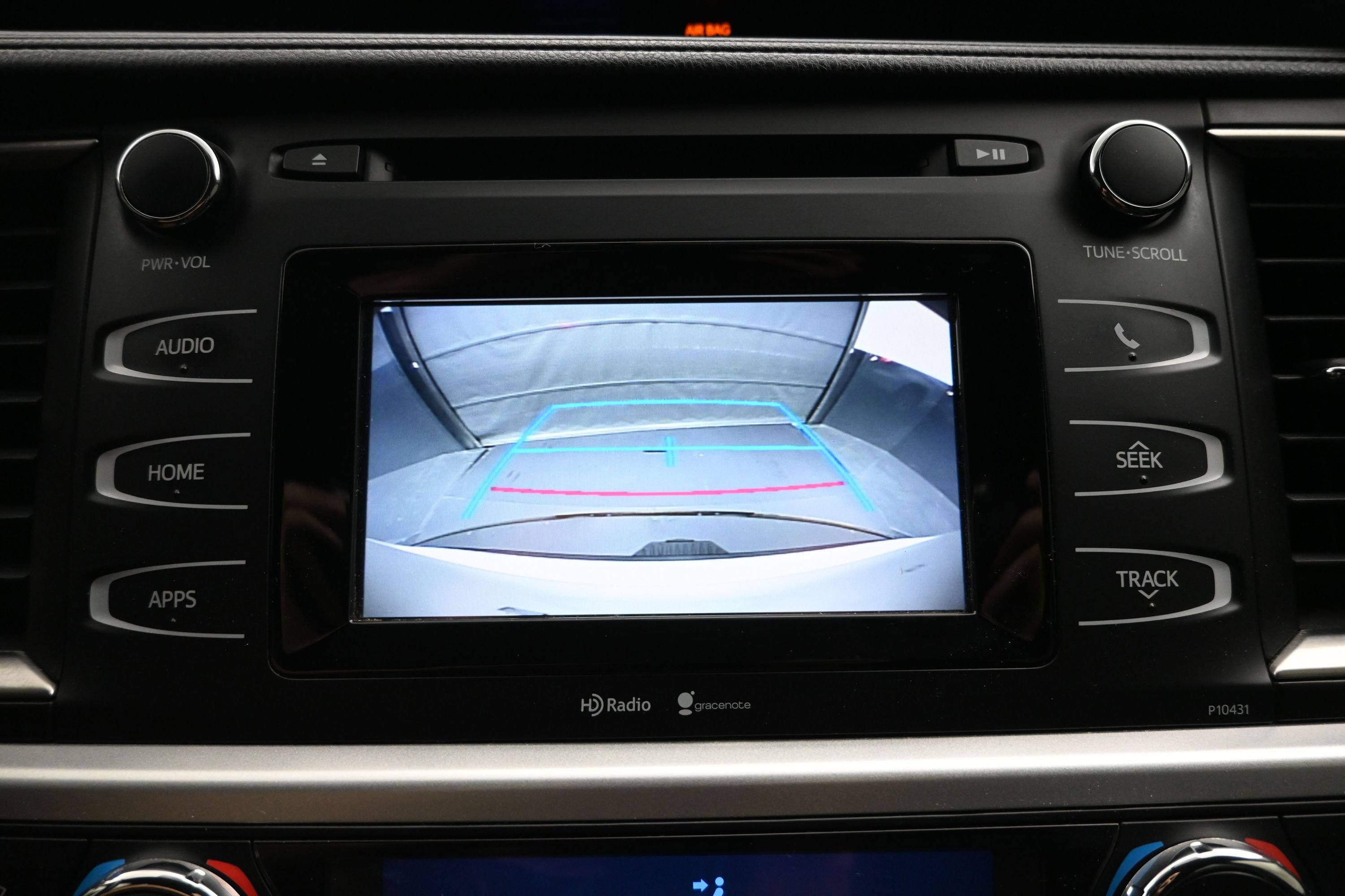 Used 2015 Toyota Highlander Plus AWD/4WD image 17