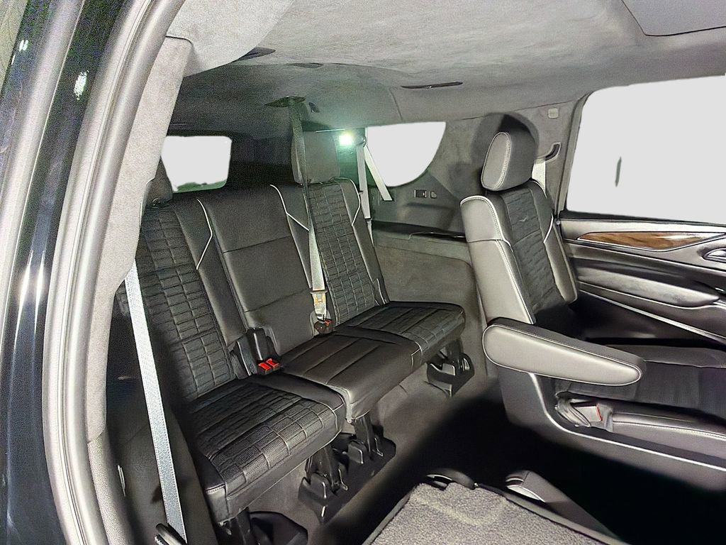 Used 2024 Cadillac Escalade ESV Premium Luxury Platinum AWD/4WD image 32
