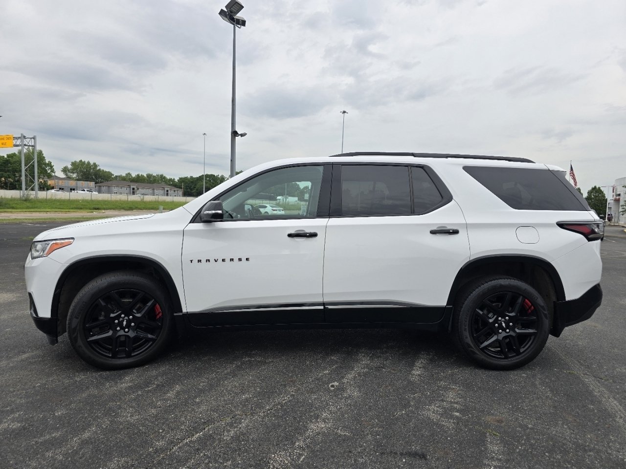 Used 2021 Chevrolet Traverse Premier w/ Redline Edition AWD/4WD image 15