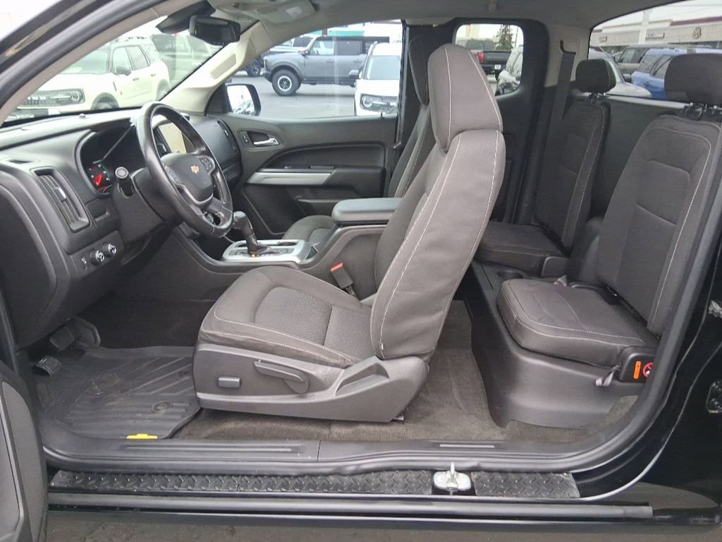 Used 2015 Chevrolet Colorado LT w/ LT Convenience Package image 11