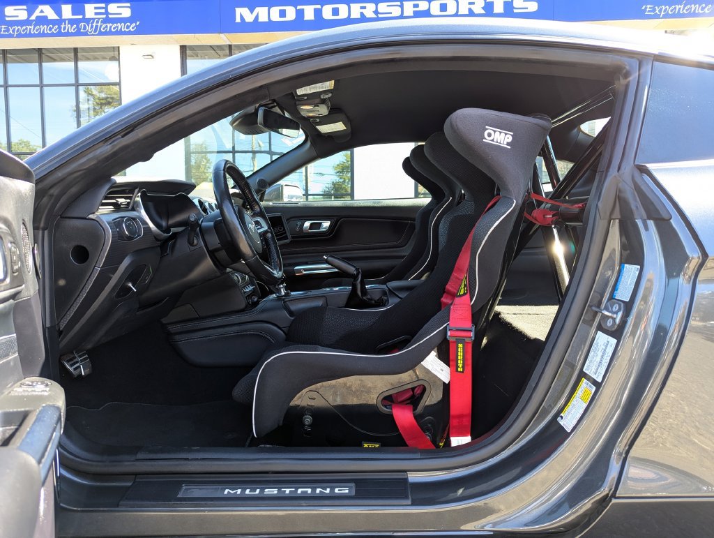 Used 2019 Ford Mustang GT Premium w/ GT Performance Package RWD image 17
