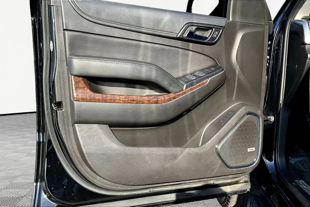 Used 2018 Chevrolet Tahoe LT w/ Luxury Package RWD image 21