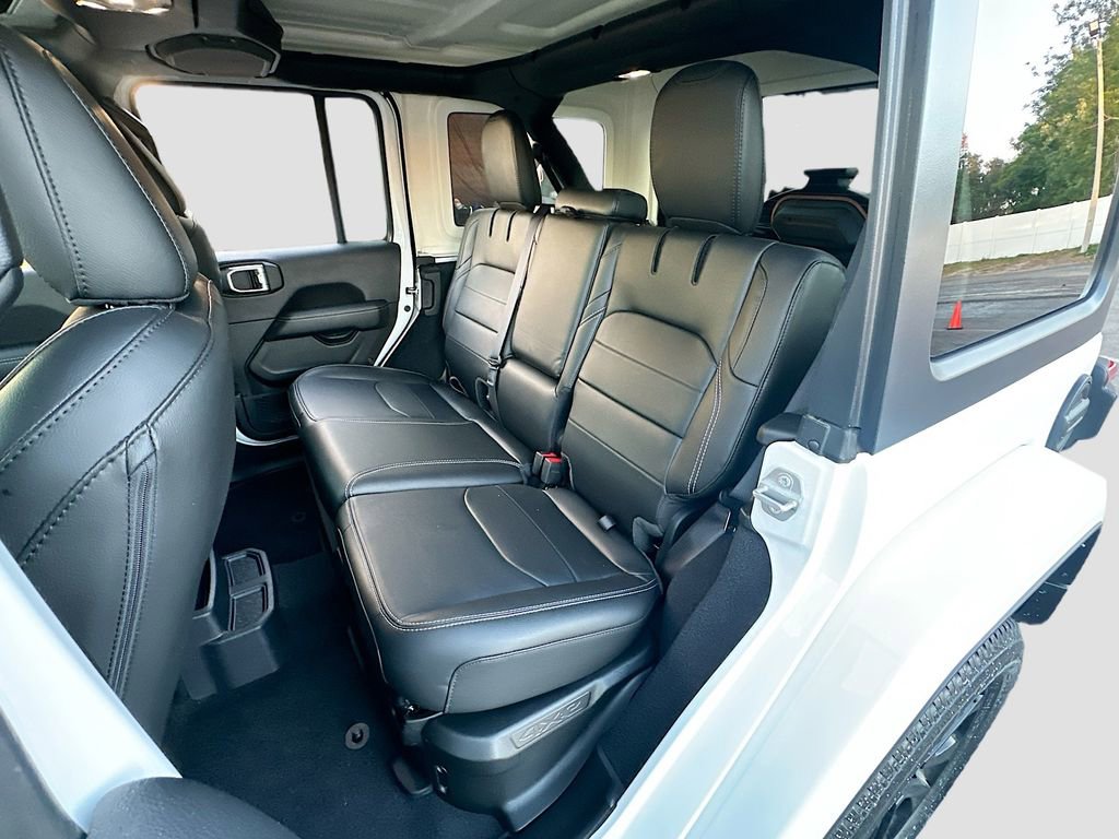 Used 2023 Jeep Wrangler Unlimited Sahara w/ Cold Weather Group image 25