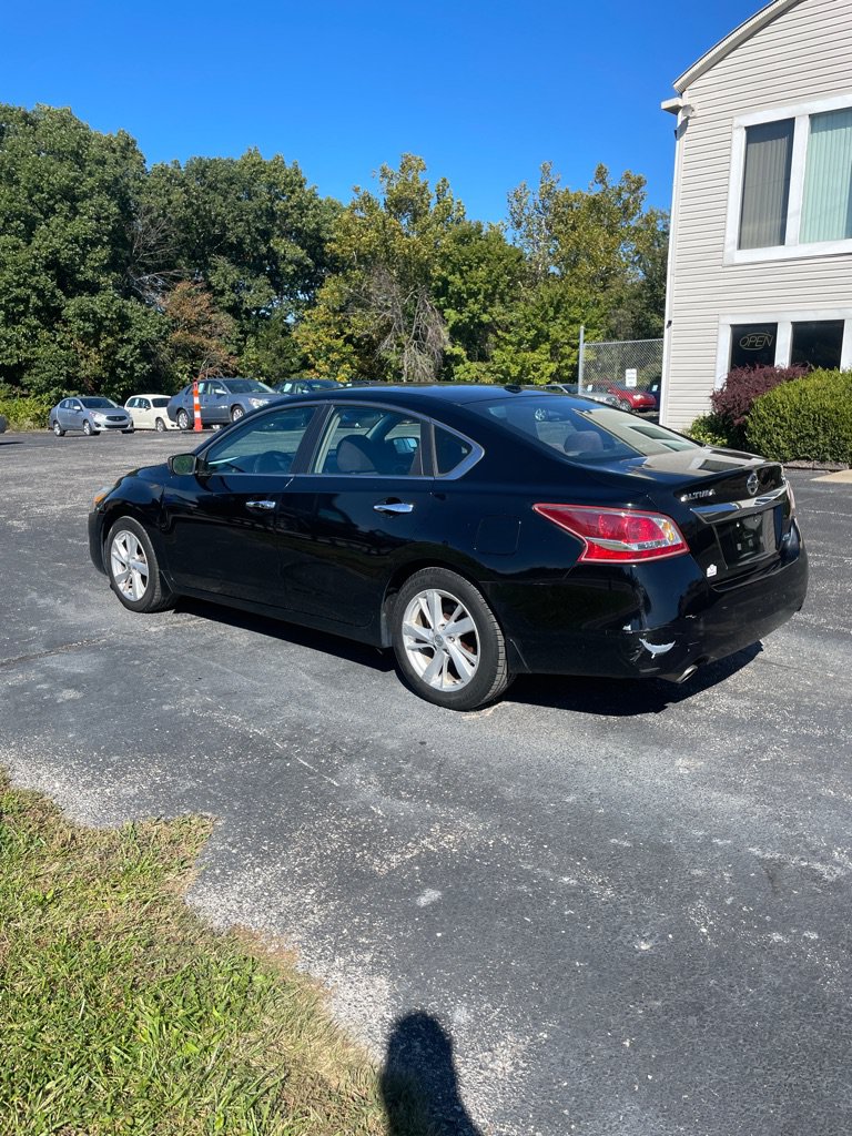 Used 2013 Nissan Altima 2.5 SV FWD image 3
