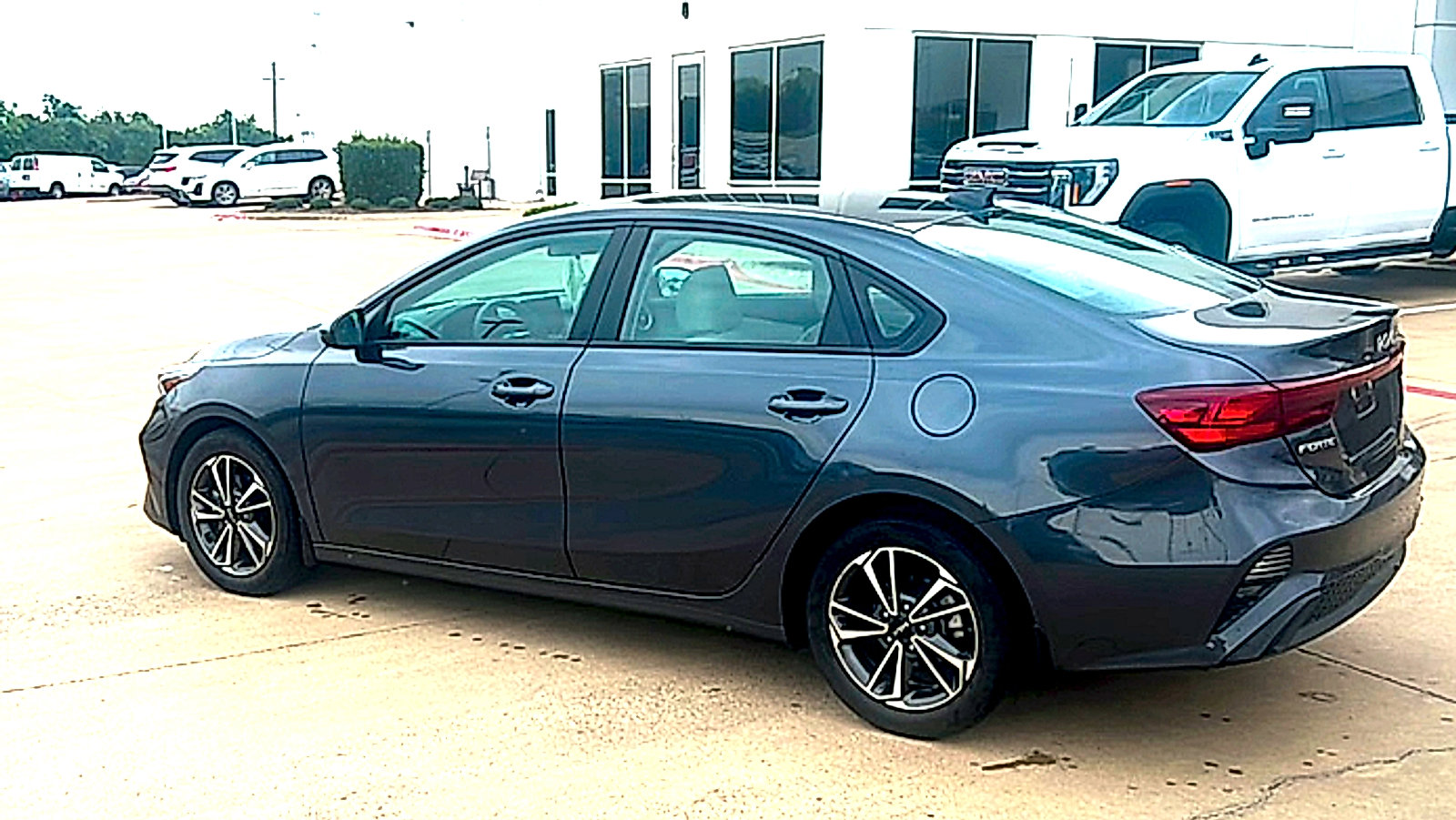 Used 2023 Kia Forte LXS FWD image 7