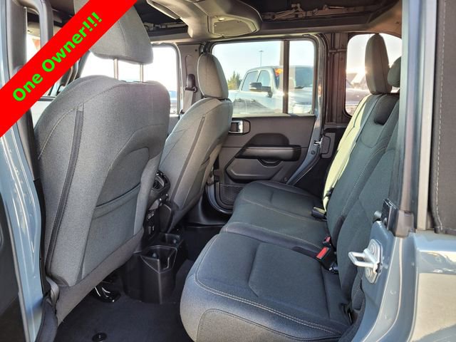 Used 2024 Jeep Wrangler Sahara image 6