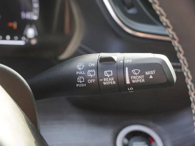 Certified 2023 Jeep Grand Cherokee L Overland w/ Luxury Tech Group IV AWD/4WD image 32