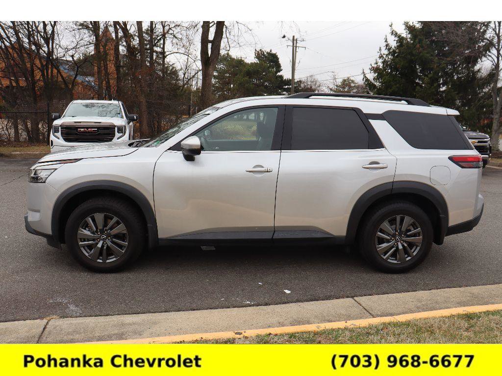 Used 2022 Nissan Pathfinder SV video 3