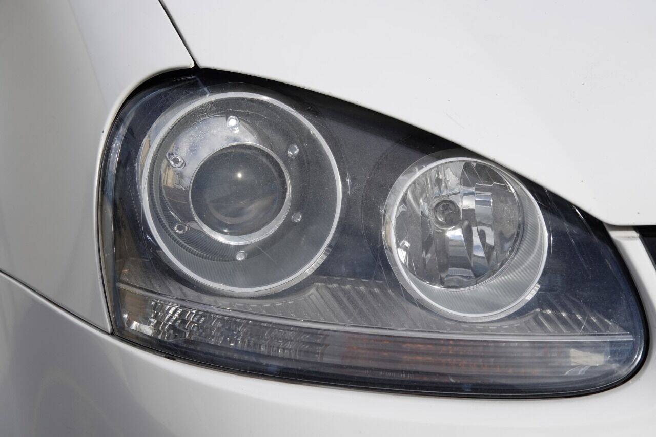 Used 2007 Volkswagen GTI 4-Door FWD image 28