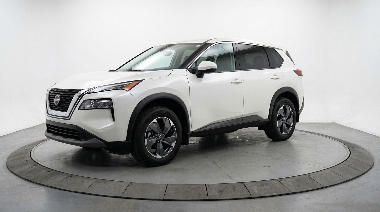 Used 2025 Nissan Rogue SV AWD/4WD image 3