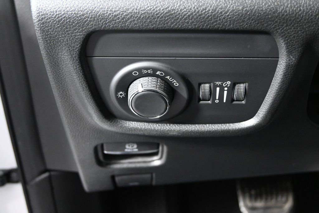 New 2026 Jeep Grand Cherokee Laredo image 23