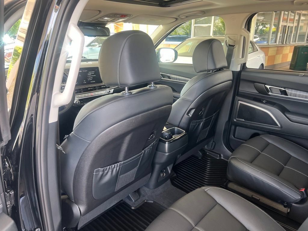 Certified 2025 Kia Telluride EX w/ EX Captain's Chair Package AWD/4WD image 10