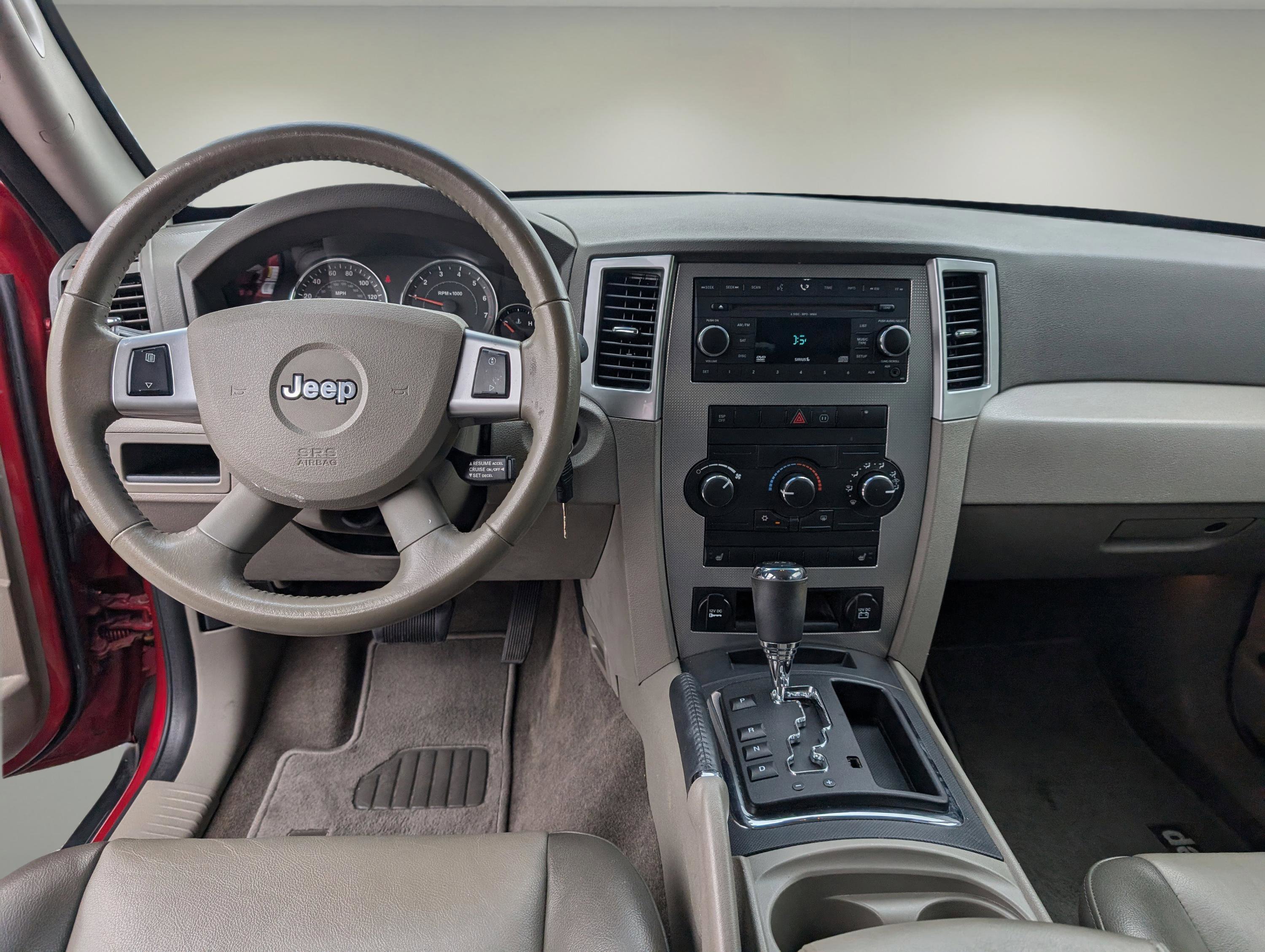 Used 2009 Jeep Grand Cherokee Laredo image 12