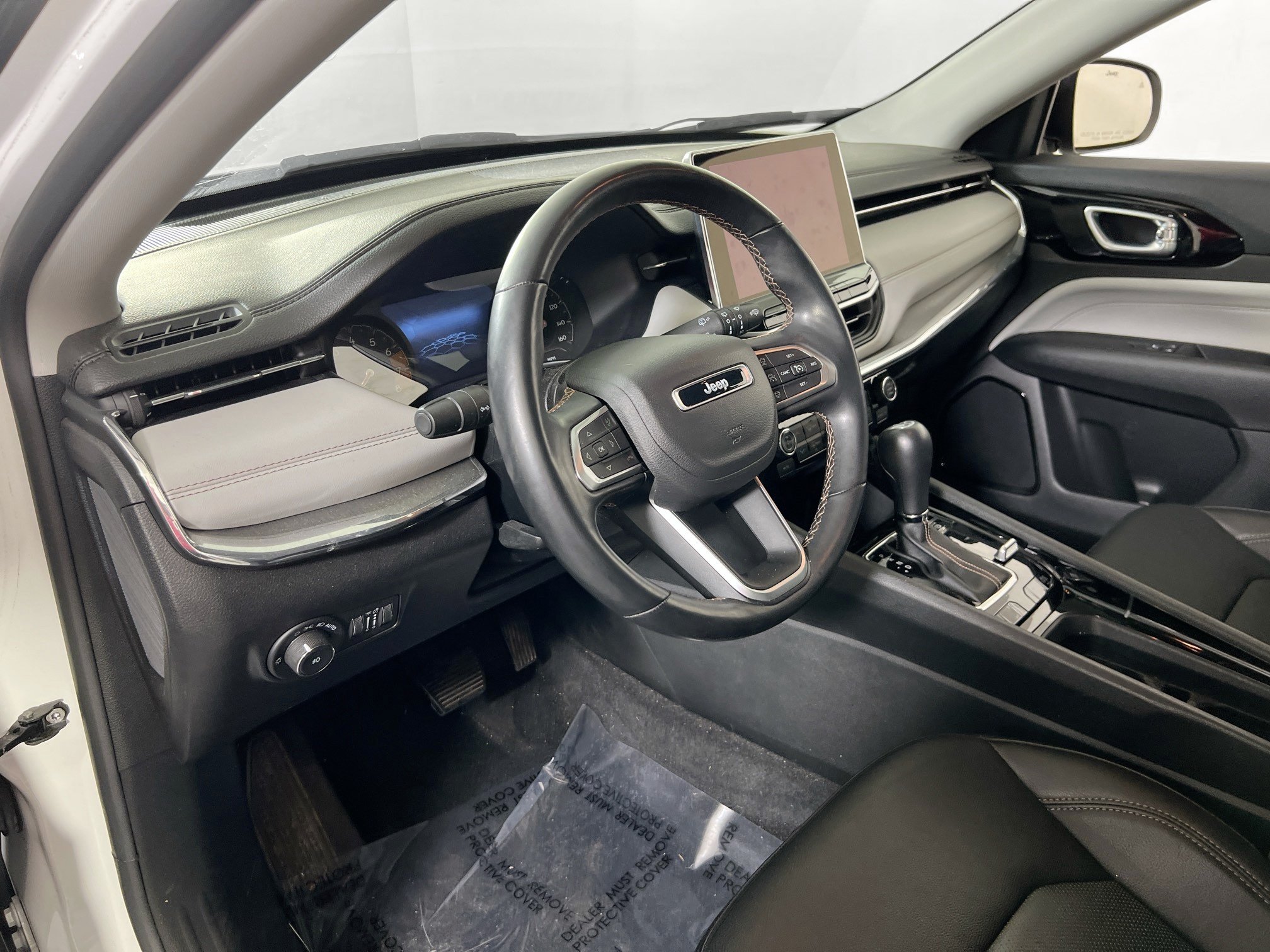 Used 2022 Jeep Compass Limited AWD/4WD image 9