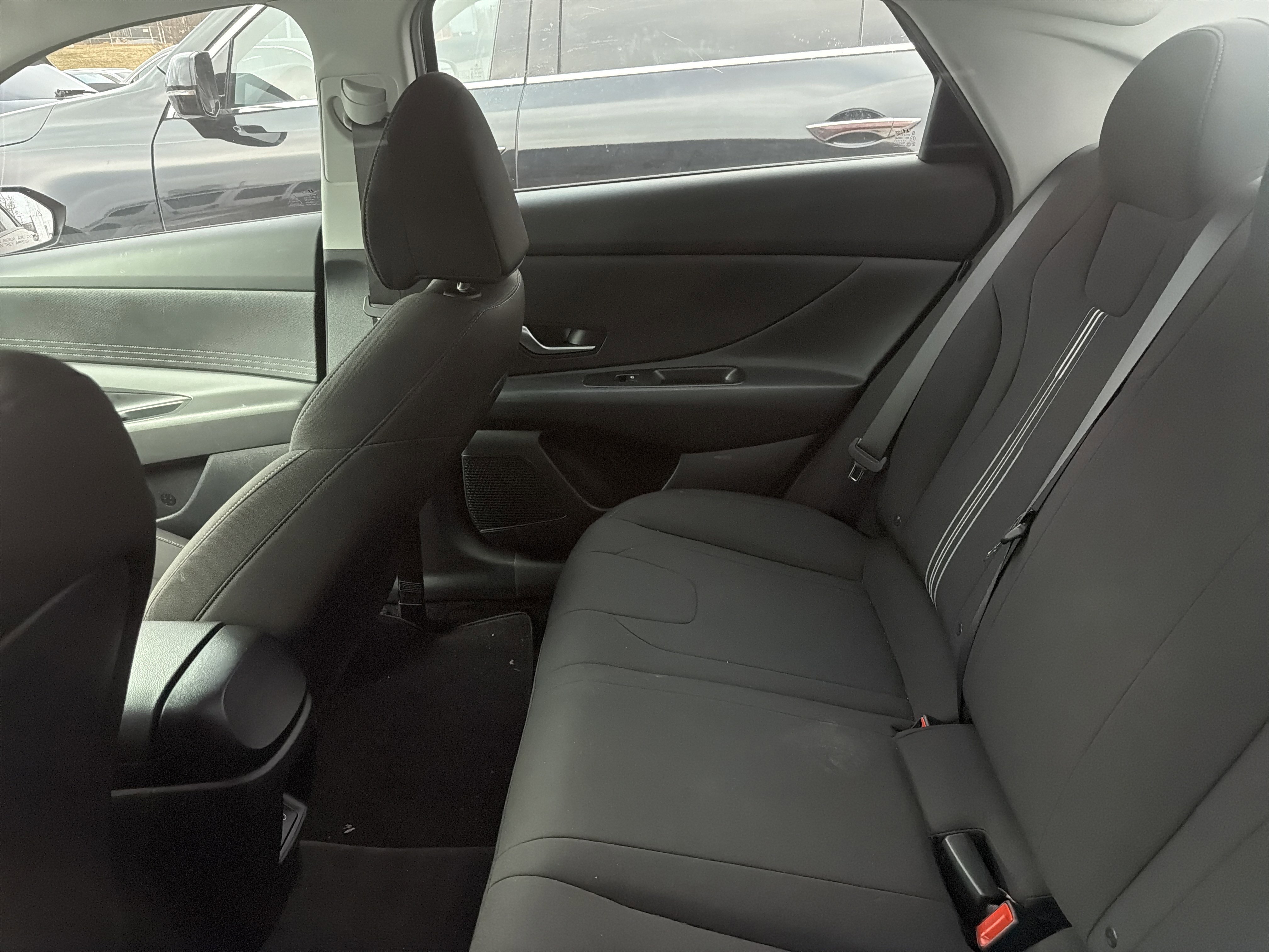 Used 2024 Hyundai Elantra SEL image 18