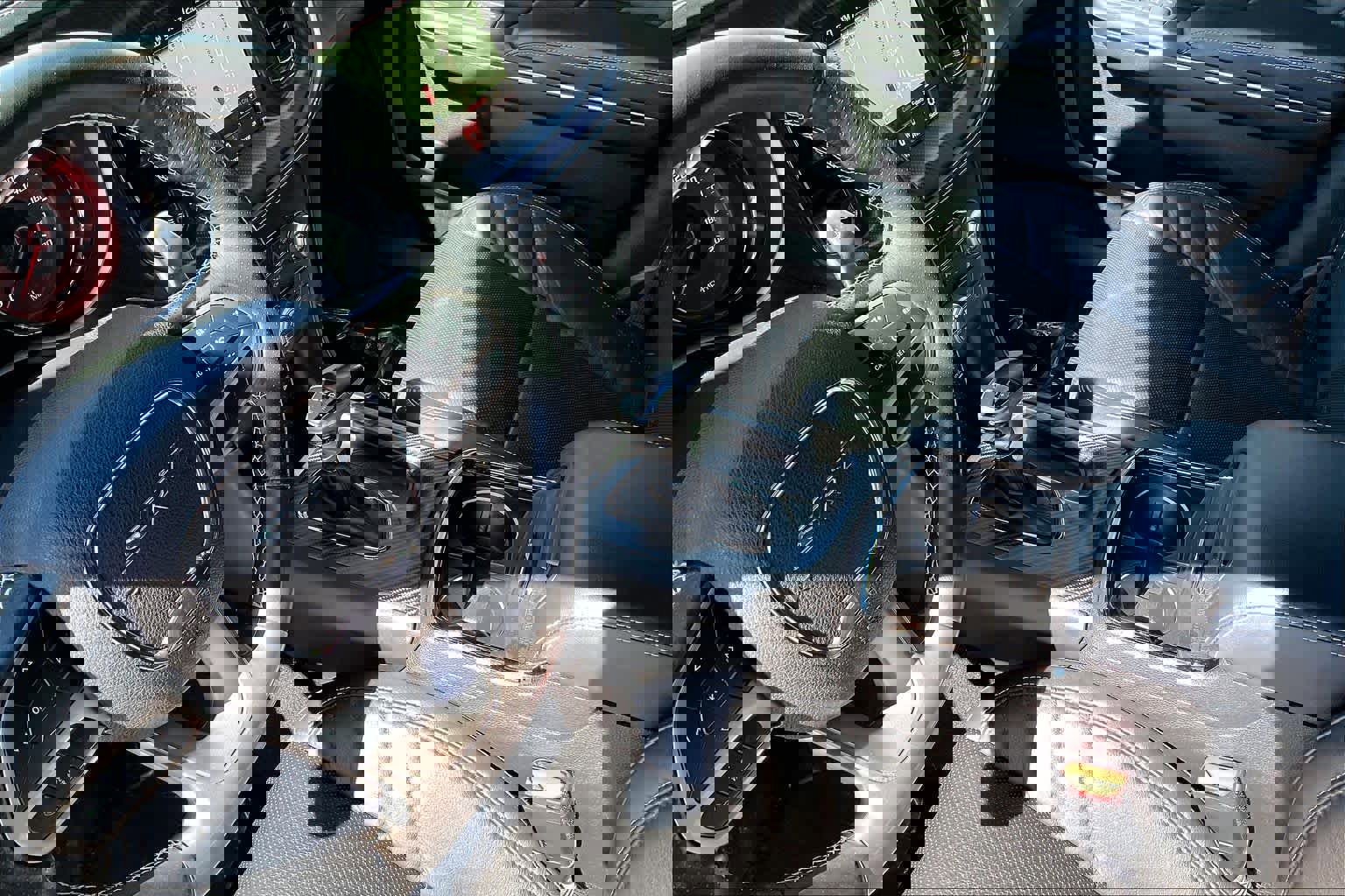 Used 2022 Dodge Charger SRT Hellcat w/ Carbon/Suede Interior Package image 18