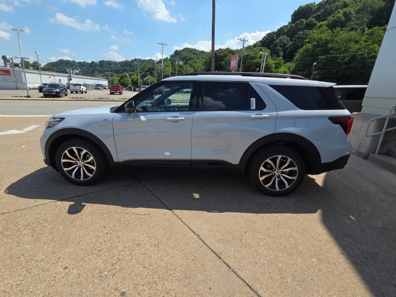 New 2026 Ford Explorer ST-Line AWD/4WD image 4