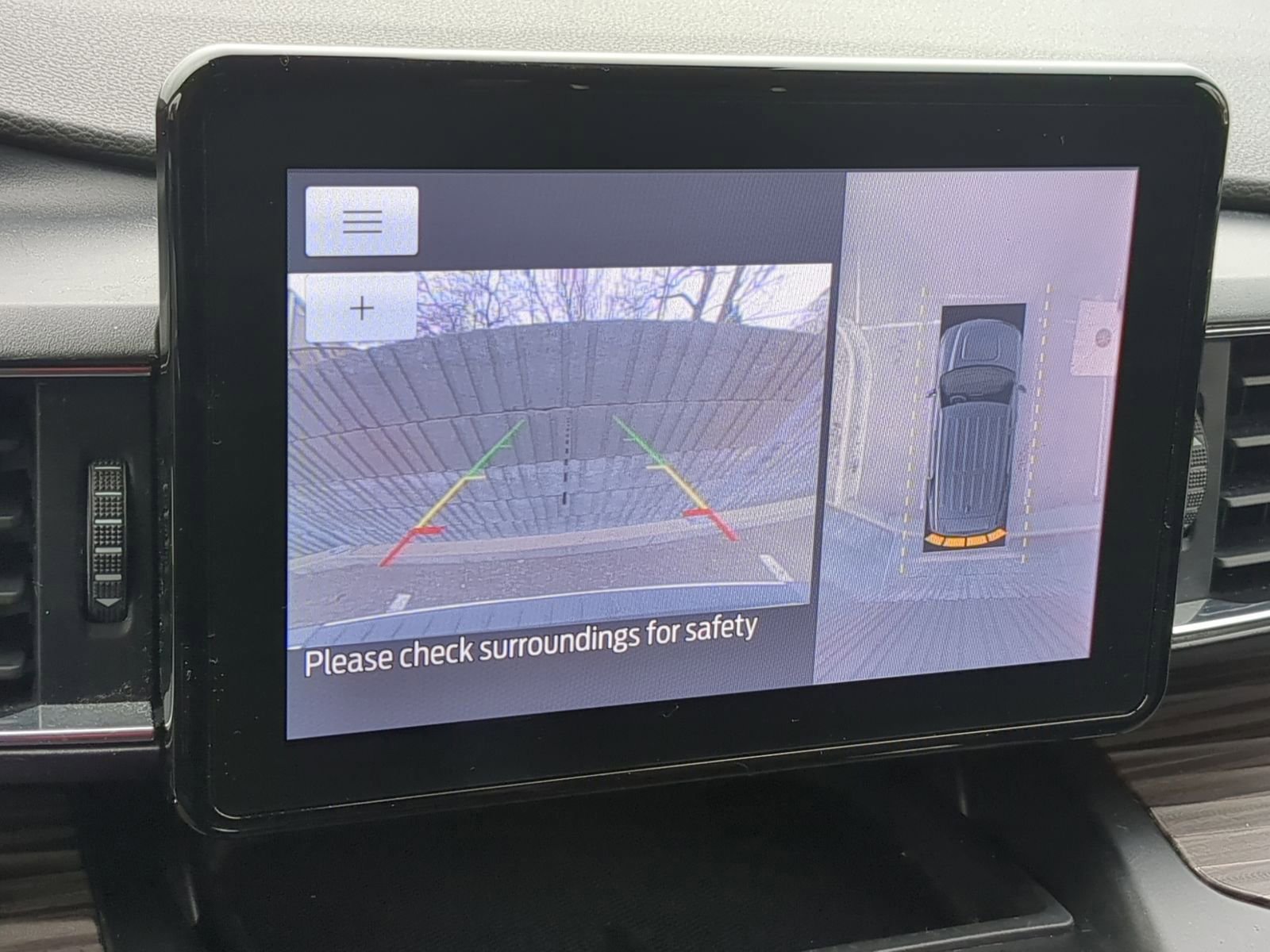 Used 2020 Ford Explorer Limited image 33