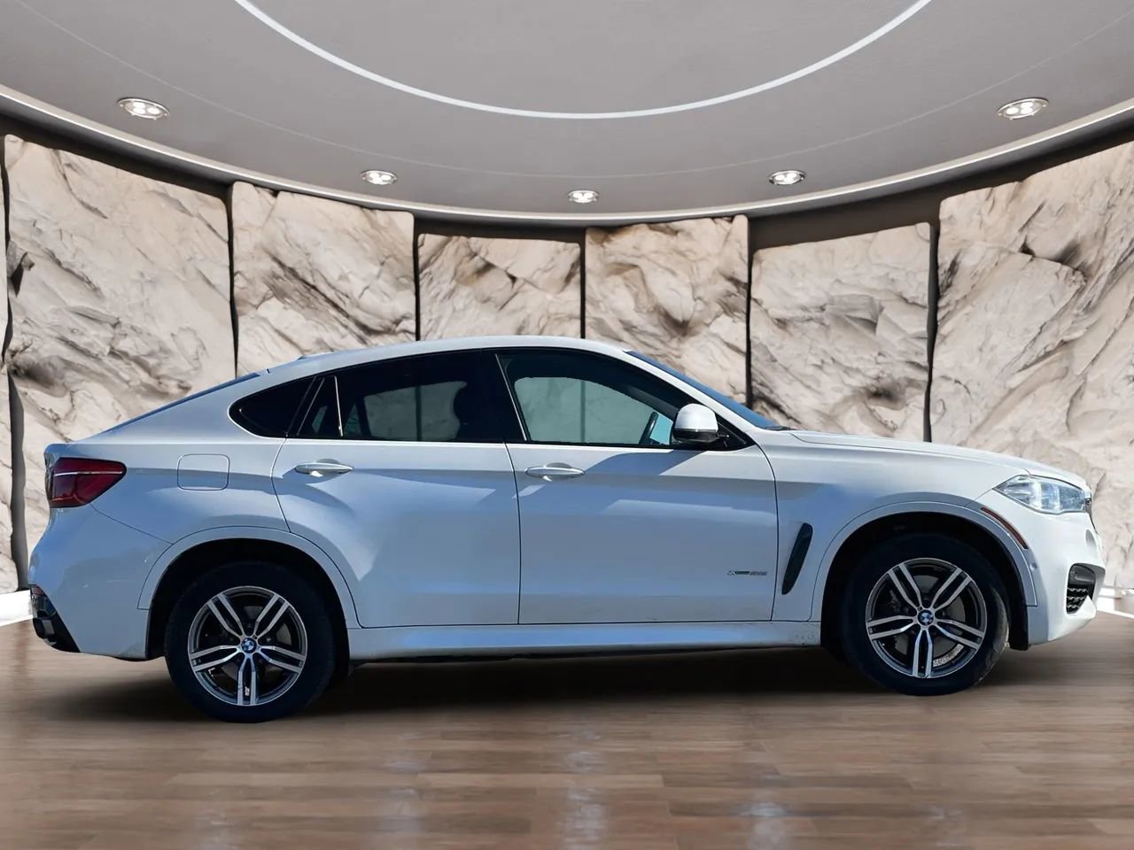 Used 2019 BMW X6 xDrive50i image 4