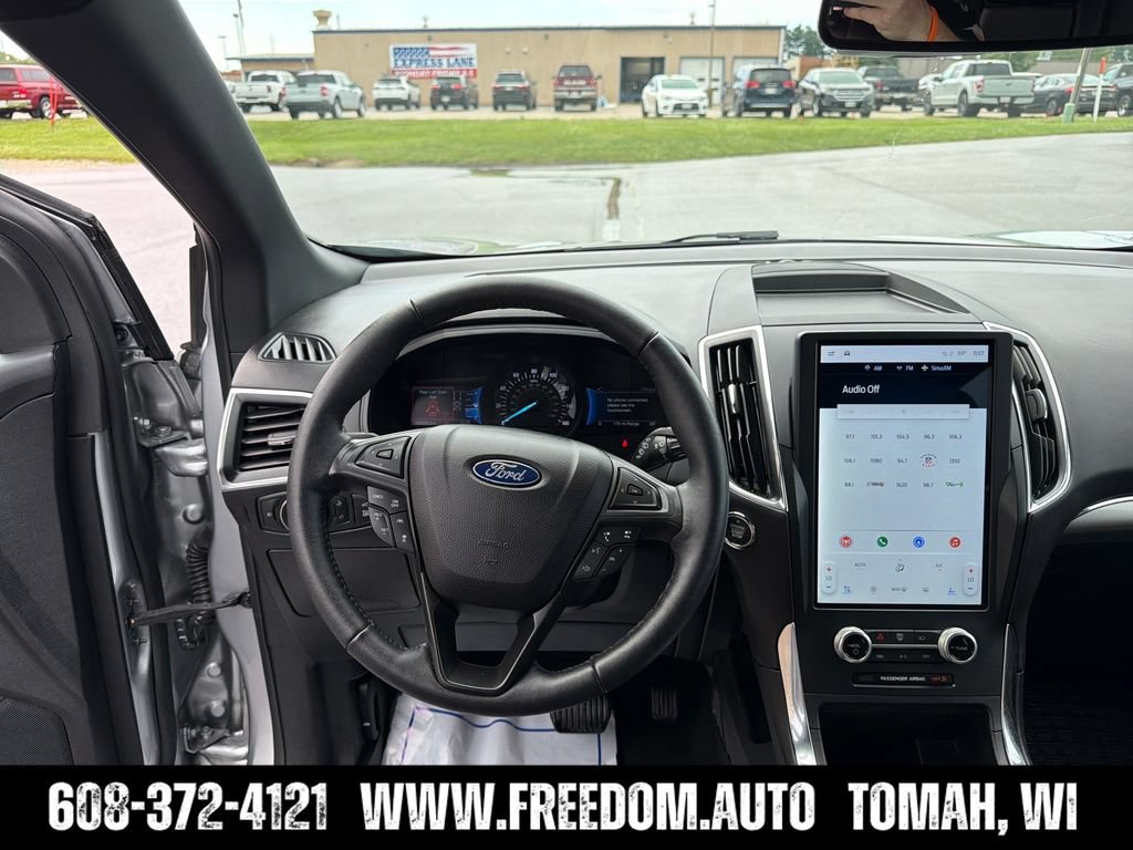 Used 2022 Ford Edge Titanium w/ Equipment Group 301A AWD/4WD image 13