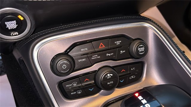 Used 2020 Dodge Challenger R/T w/ Plus Package image 18