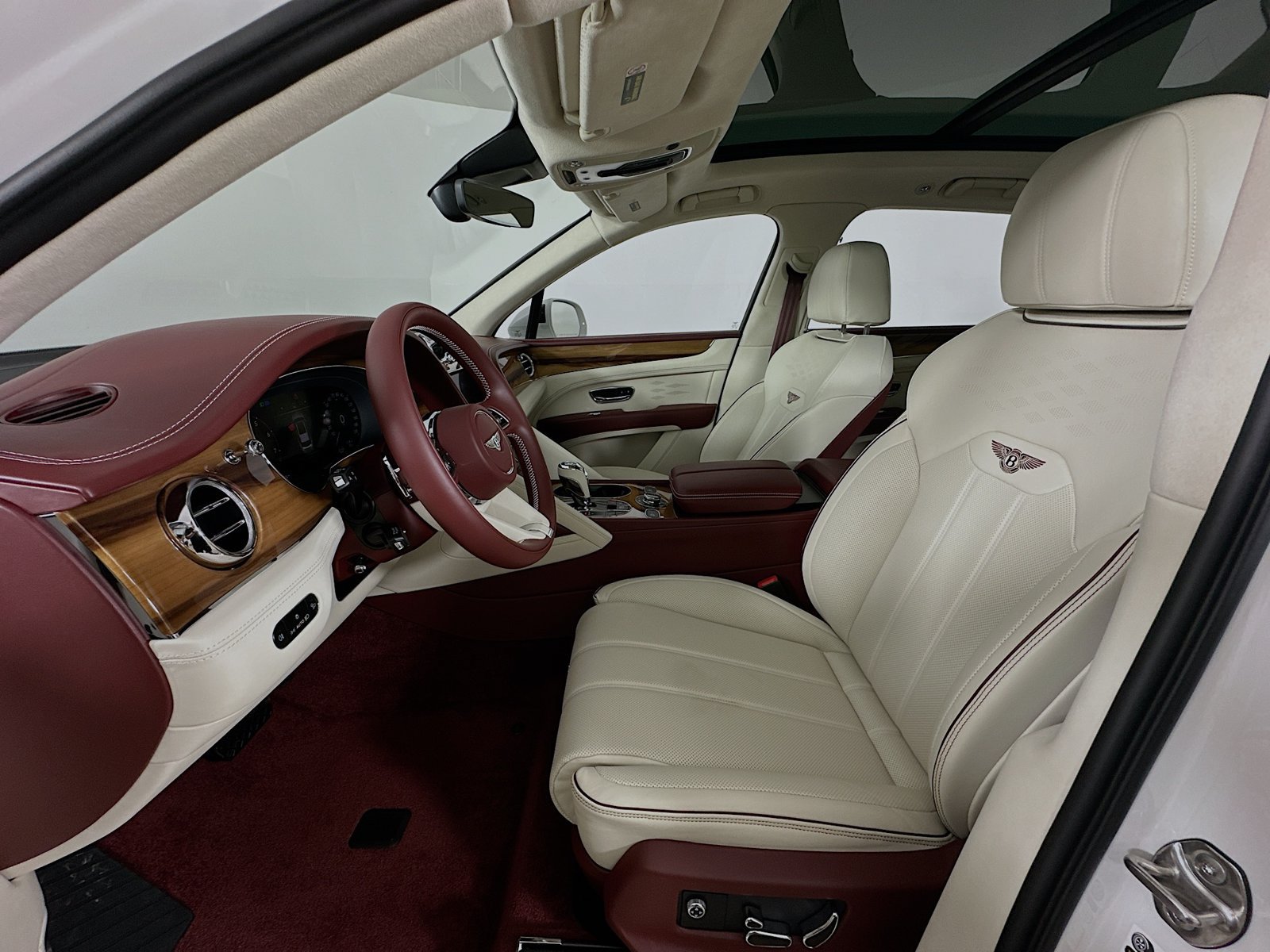 New 2026 Bentley Bentayga AWD/4WD image 36