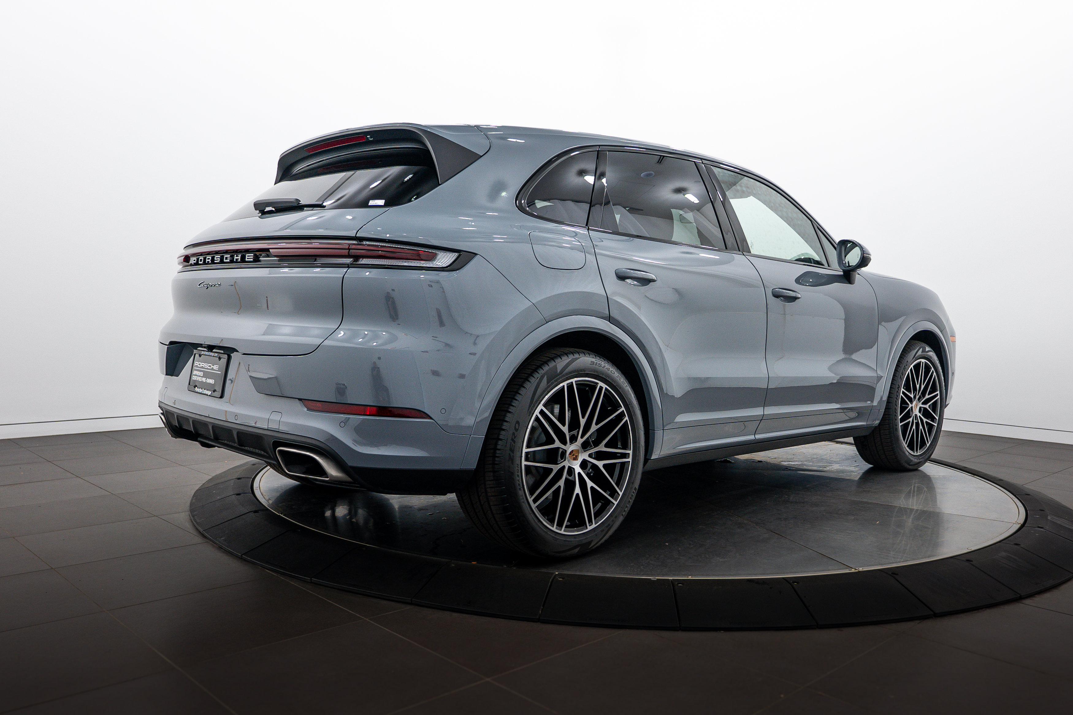 Certified 2026 Porsche Cayenne AWD/4WD image 7