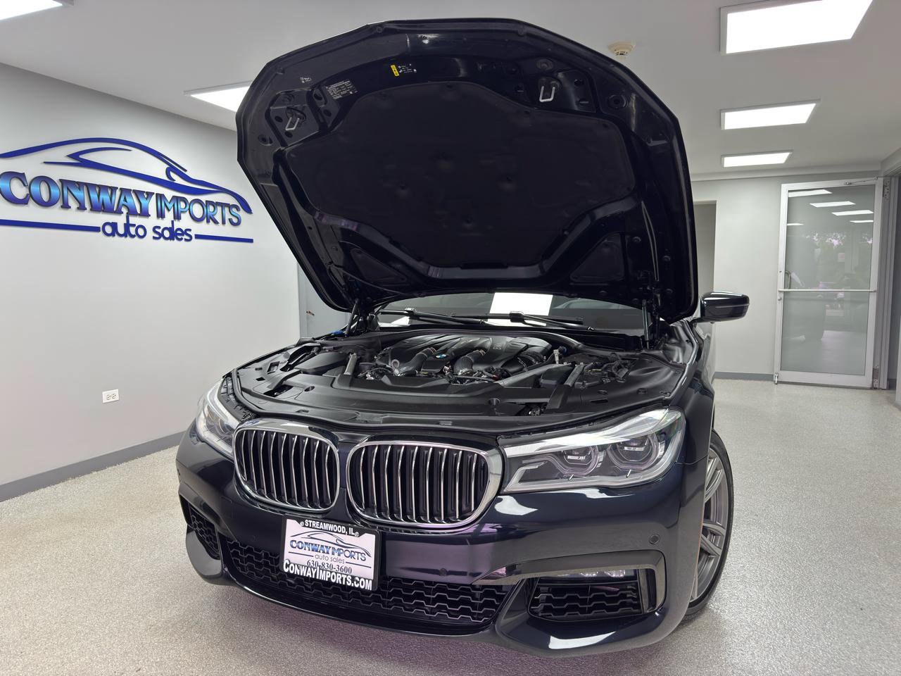 Used 2019 BMW 750i xDrive w/ M Sport Package AWD/4WD image 36