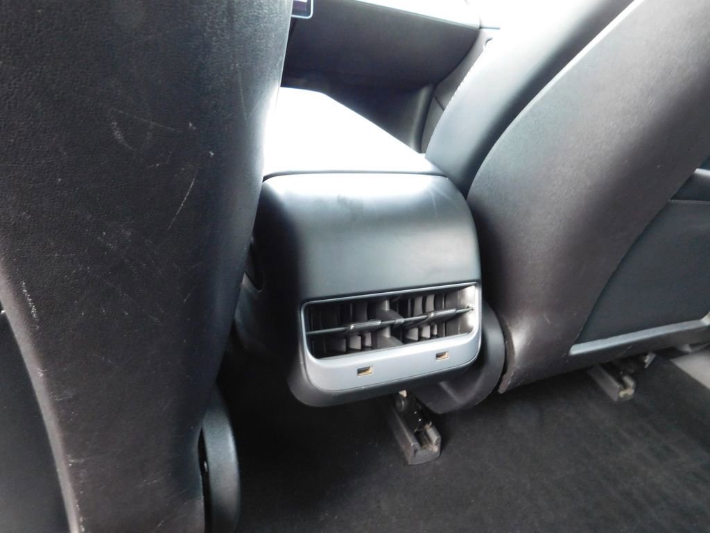 Used 2018 Tesla Model 3 Long Range image 11