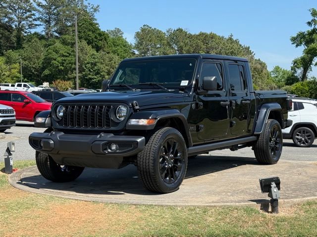 Used 2024 Jeep Gladiator Sport AWD/4WD image 3